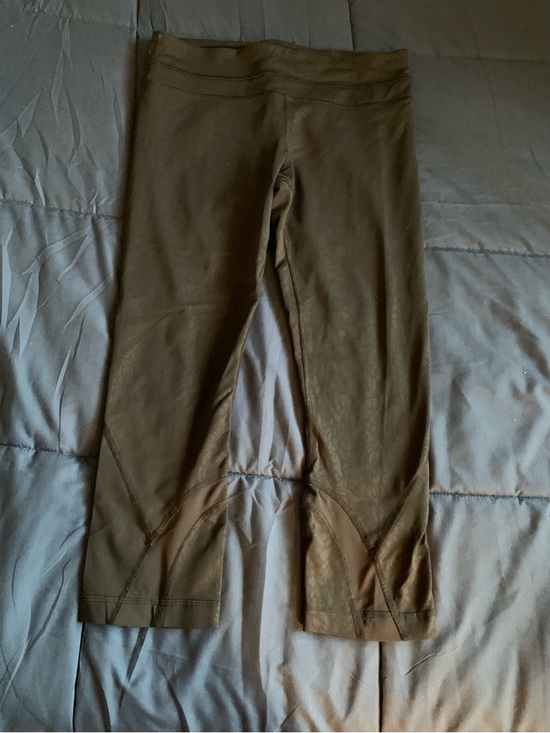 lululemon athletica Pants - lululemon athletica Pace Rival Crop Leggings size 6